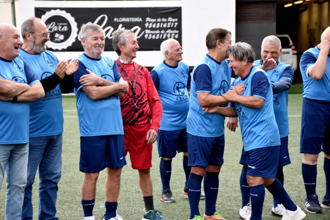 Fiesta de Navidad de los jugadores de 'Fútbol Andando' de la RFFCE