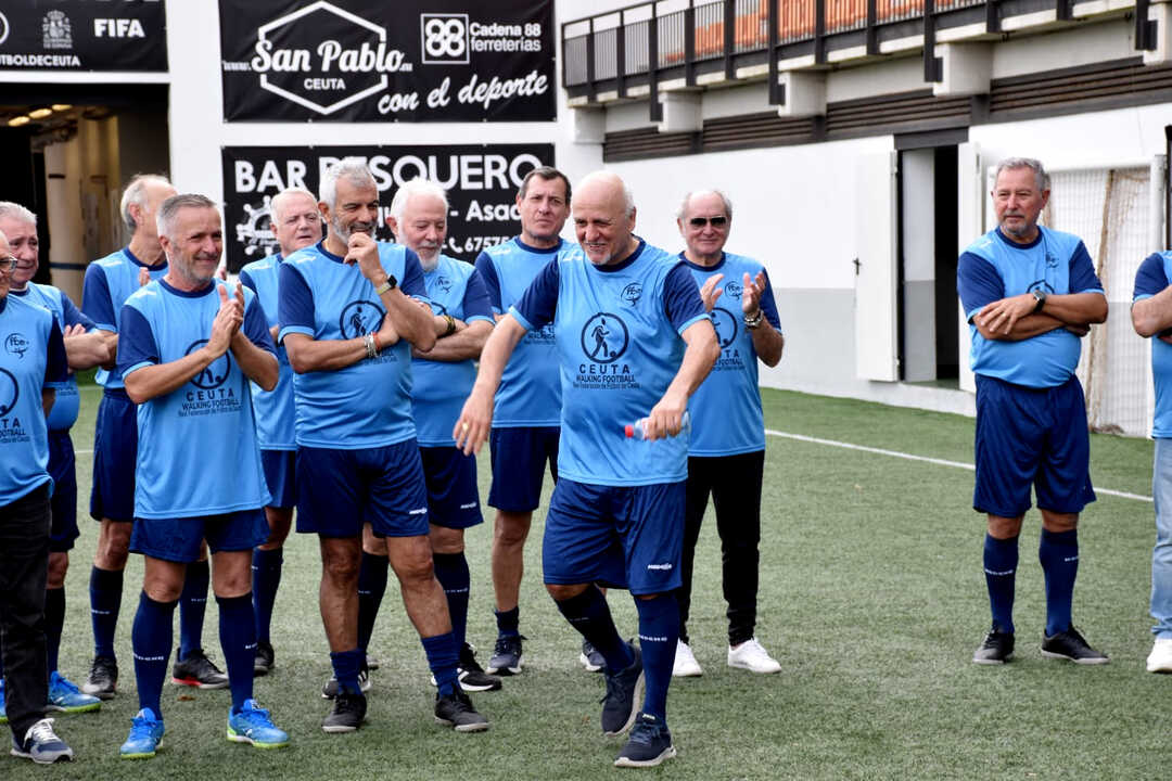 Fiesta de Navidad de los jugadores de 'Fútbol Andando' de la RFFCE