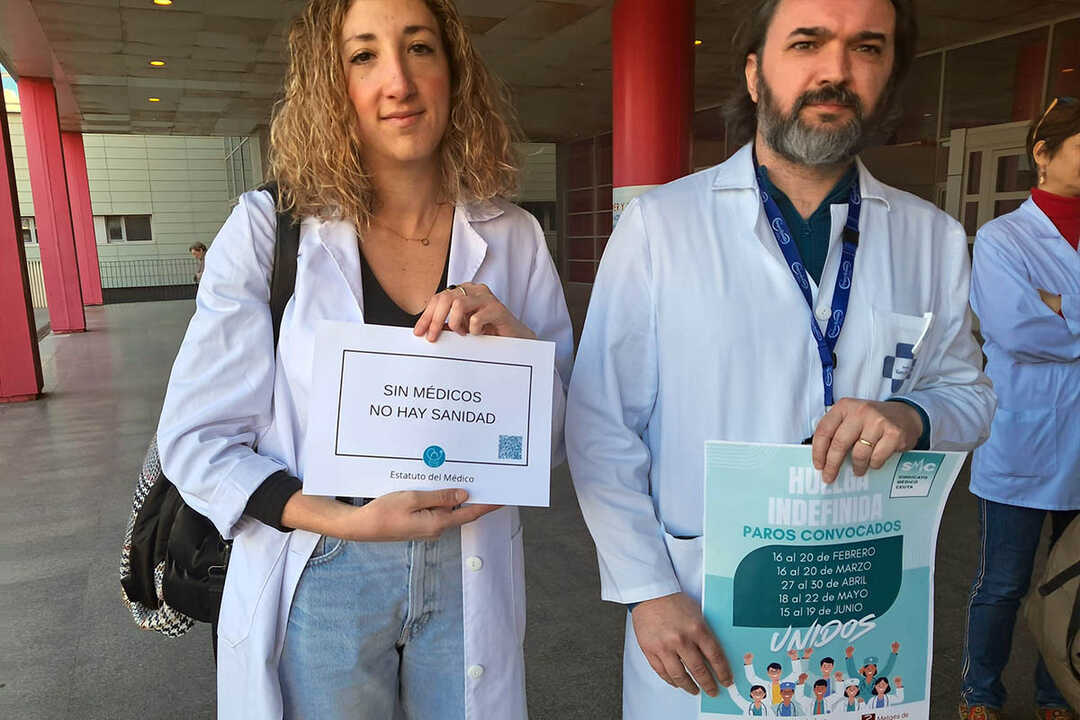Concentración de los médicos en el HUCE / César Martín