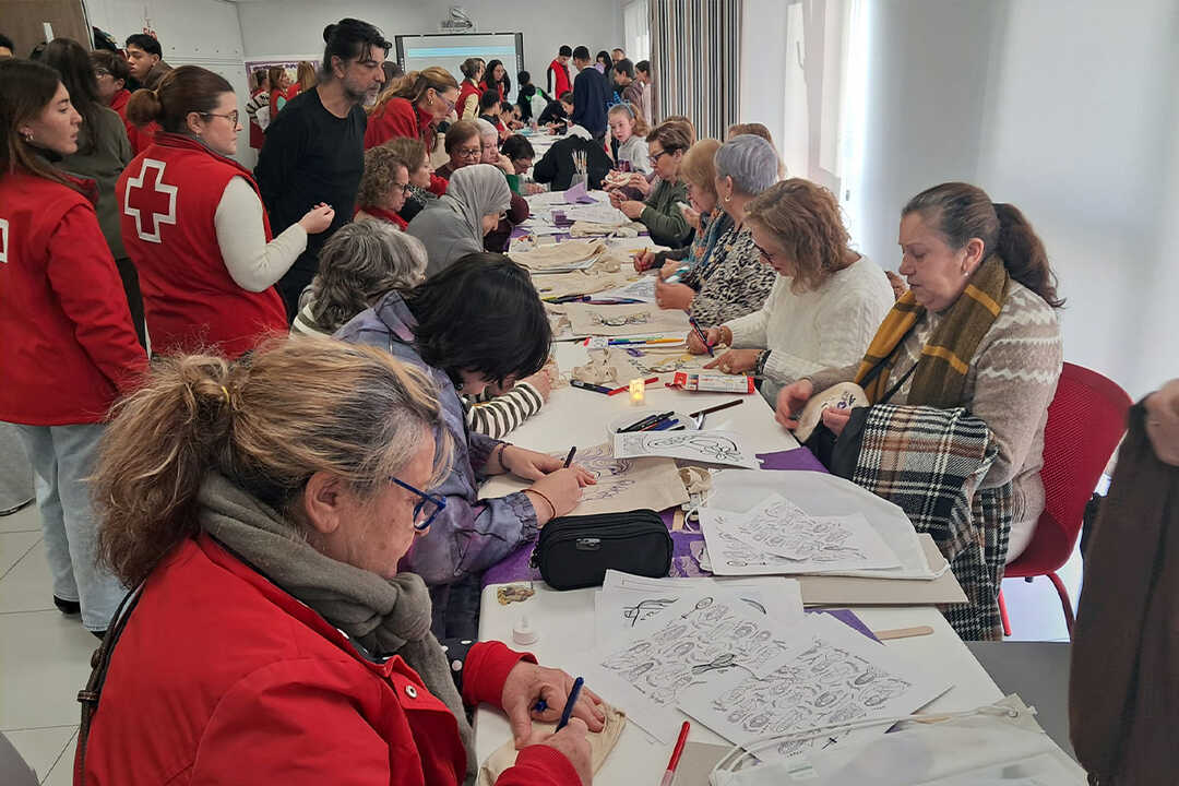 Actividades de Cruz Roja por el 8M / César Martín