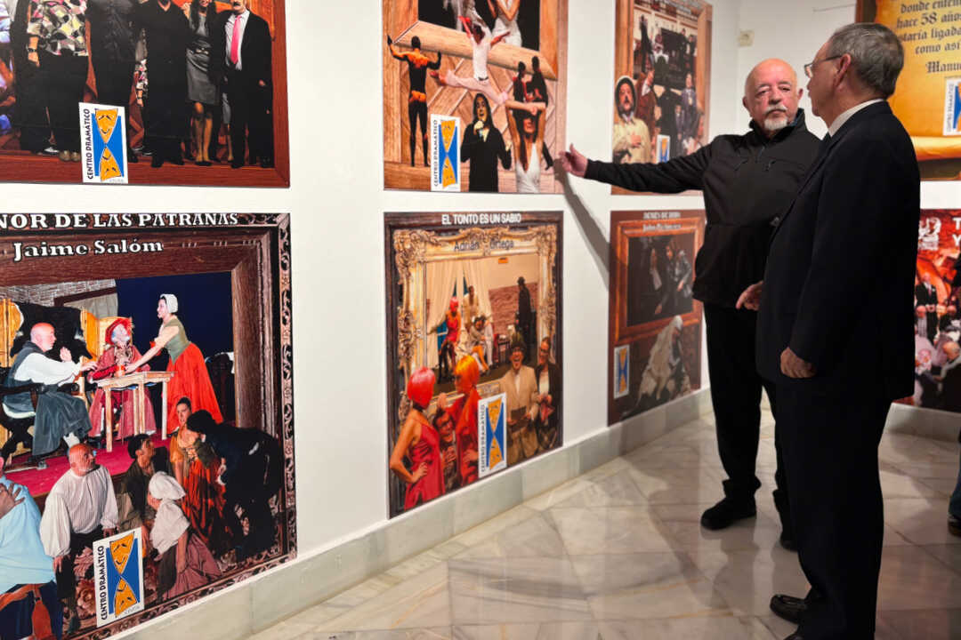 Inauguración exposición '42 años de teatro en Ceuta bajo la dirección de Manuel Merlo (1984-2026)' / Alma Palomino
