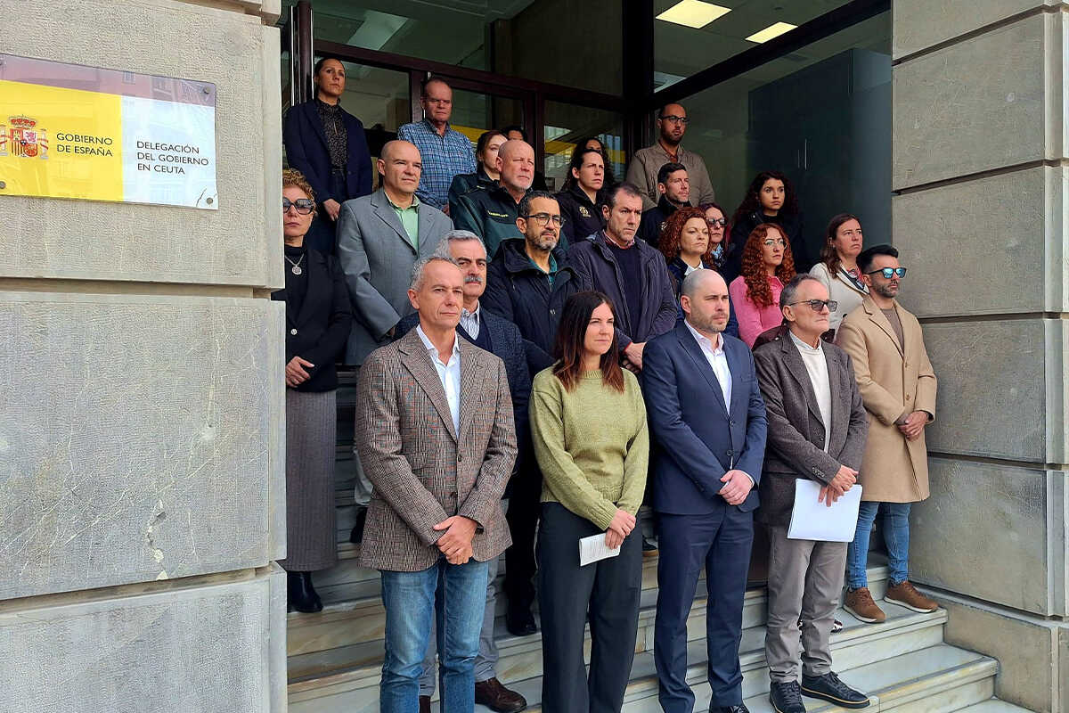 Minuto de silencio en la Delegación del Gobierno - 24 de marzo de 2026
