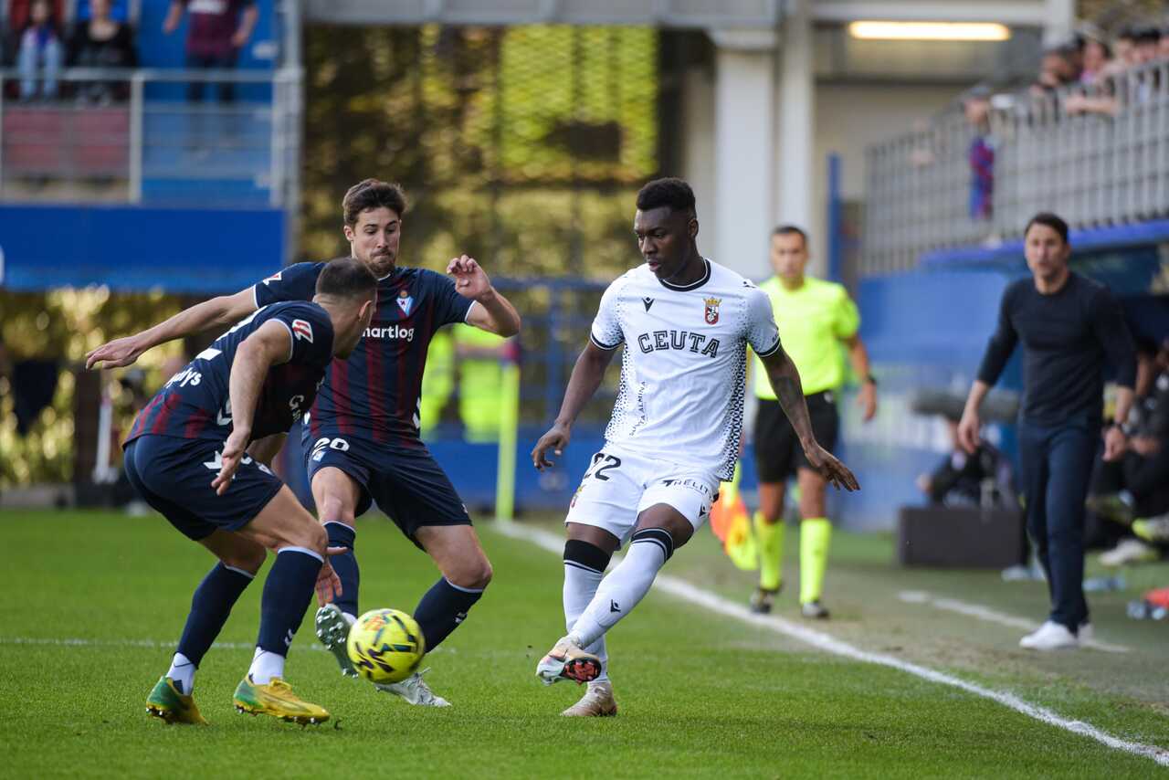 Encuentro entre la SD Eibar y la AD Ceuta FC. Foto: Zaki