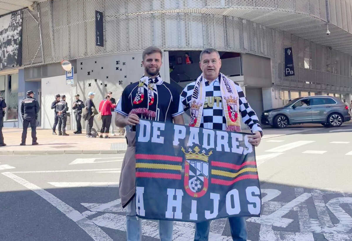 Afición de la AD Ceuta FC en Eibar (1)