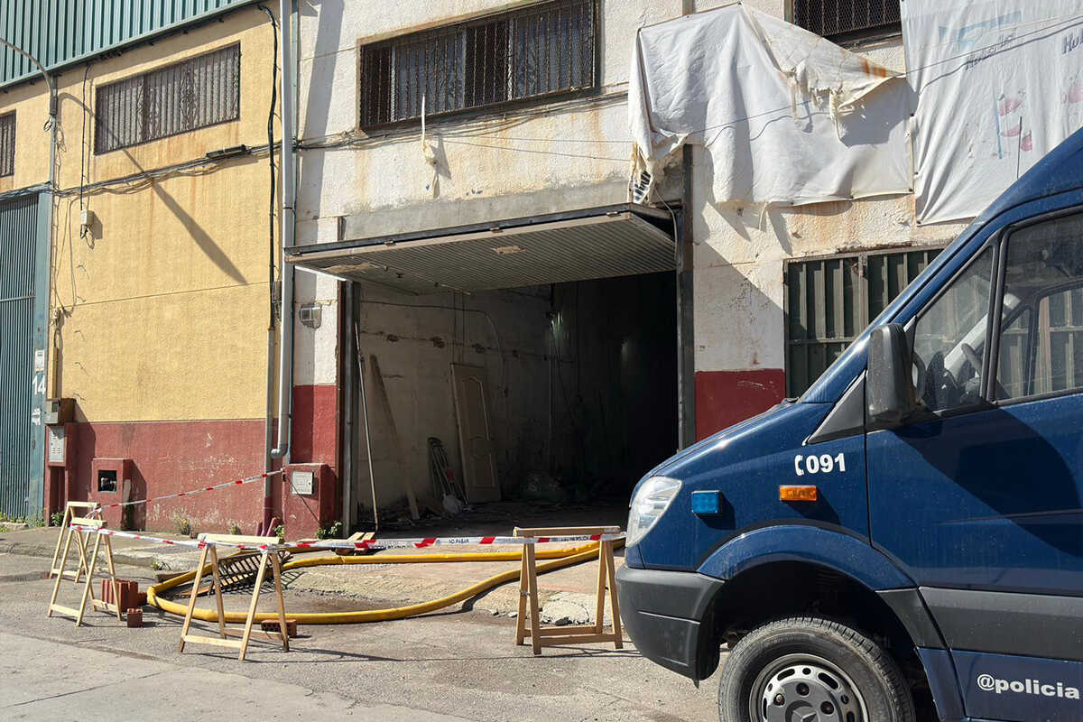 La Policía Nacional actuando en el narcotúnel / Mohamed Ettouileb