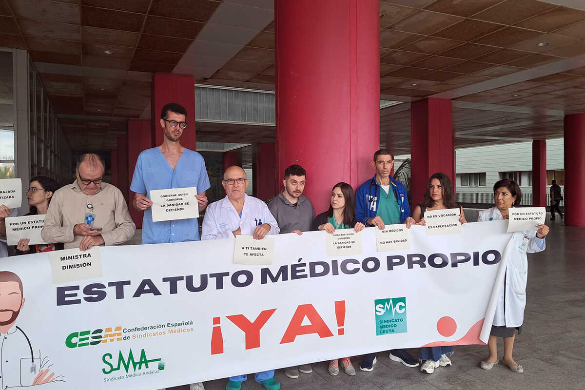 Concentración de médicos en su 3ª Semana de Huelga / César Martín