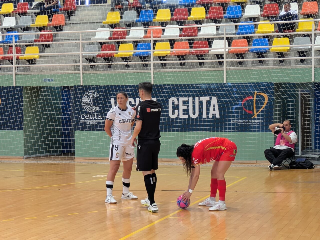 Partido entre la AD Ceuta FC y Poio Pescamar de Liga Iberdrola.