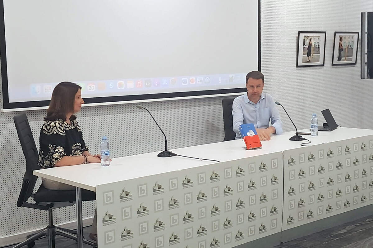 Presentación de Arturo Lezcano por los actos del Día de las Letras Gallega / César Martín