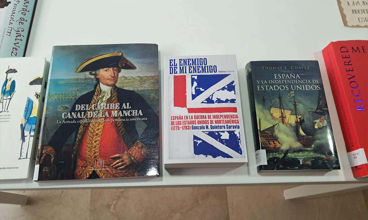 Exposición en la Biblioteca Histórico Militar / César Martín